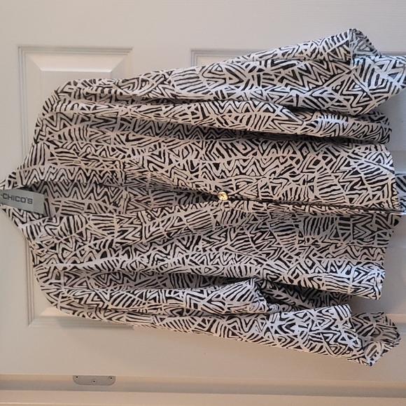 Chico's cream colored lightweight jacket with sheer design - Picture 1 of 7